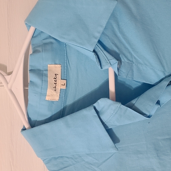 🆕️ Baby blue long sleeve blouse - Picture 3 of 4